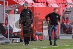 3. Liga - FC Ingolstadt 04 - 1. FC Saarbrücken - enttäuscht, Cheftrainer Tomas Oral (FCI) und Direktor Sport Michael Henke (FCI)