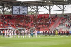 2.BL; FC Ingolstadt 04 - 1. FC Nürnberg - vor dem Spiel Gedenkminute an Gerd Müller, FCI und FCN
