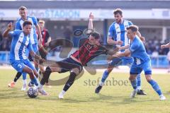 Toto-Pokal; FV Illertissen - FC Ingolstadt 04; Zweikampf Kampf um den Ball Pascal Testroet (37, FCI) Kopf Alexander (5 FVI) Omore Liam (3 FVI)