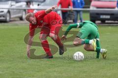 Kreisklasse - Saison 2025/26- TSV Pförring - SV Karlshuld-  - Martin Werle rot Pförring - Tim Ruhstorfer grün Karlshuld - Foto: Meyer Jürgen