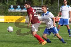 Kreisliga - Saison 2023/2024 - Türk SV Ingolstadt - TSV Mümchsmünster - Raphael Reichenberger rot Türk SV - Moritz Feigl weiss M-münster - Foto: Meyer Jürgen