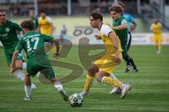 Landesliga - Saison 2026/27 - SV Manching - TSV Gersthofen - Sebastian  Graßl (Nr.10 - SV Manching) - Vogel Christian gelb Gersthofen - Foto: Meyer Jürgen