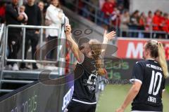 DFB - Pokal - Frauen - Saison 2022/2023 - FC Ingolstadt 04 -  FC Bayern München - Nach dem Spiel - Die Spielerinnen bedanken sich bei den Fans - Wolfram Ann-Kathrin (Nr.20 - FC Ingolstadt 04 )-Foto: Meyer Jürgen