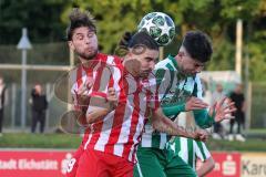 Landesliga - Saison 2025/26 - SV Manching - TSV Dachau  - Antonio Jurleta grün MAnching - Berkant Barin links rot Dachau - Ruben Milla Nava rot DAchau - Foto: Meyer Jürgen