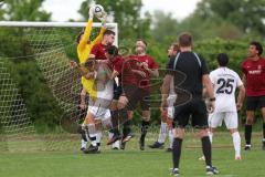 Bezirksliga - Saison 2023/24 - TSV Gaimersheim - SpVgg Kammerberg - Benedikt Leixner Torwart Gaimersheim - Ivan Rakonic rot Kammerberg - Foto: Meyer Jürgen