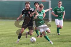 Kreisliga - Saison 2023/24 - Türkisch SV Ing - FC Gerolfing -  - Nikita Müller schwarz Türkisch - Timo Kraus grün Gerolfing - Foto: Meyer Jürgen