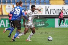 3. Liga; Arminia Bielefeld - FC Ingolstadt 04; Zweikampf Kampf um den Ball Wörl Marius (38 AB) Bryang Kayo (48, FCI)