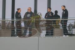 A-Junioren Bundesliga  - Saison 2024/25 - A-Junioren - DFB Vereinspokal - Viertelfinale FC Ingolstadt 04 - SC Freiburg - Cheftrainerin Sabrina Wittmann (FCI) links mit Vorsitzender des Vorstandes Peter  Jackwerth (FCI) - XXXXX - Foto: Meyer Jürgen