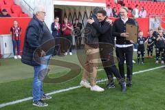 3. Liga - Saison 2024/25 - FC Ingolstadt 04 - SV Wehen Wiesbaden - Verabschiedung  - KArl Meier - Alexander Röhrl - Vorsitzender des Vorstandes Peter  Jackwerth (FCI) links - Foto: Meyer Jürgen
