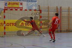 Lotto - Hallen - Bayerncup -  Saison 2022/2023 - FC Fatih Ingolstadt - SV Manching - Halbfinale - Marco Gabelmann Torwart Manching  - Maximilan Klaus rot Fatih trifft beim 6 Meterschießen -  Foto: Meyer Jürgen