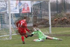 Kreisliga - Saison 2024/25- SV Hundszell - TSV Kösching-  - Jonas Betz rot Kösching allein vor dem Torwart und scheitert - Lucas Steinbach Torwart Hundszell - Foto: Meyer Jürgen