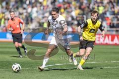 3. Liga; Borussia Dortmund II - FC Ingolstadt 04; Torchance Pascal Testroet (37, FCI) Guille Bueno (3 BVB2)