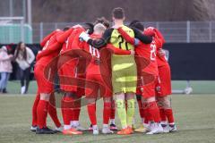 Bayernliga Süd - Saison 2022/2023 - FC Ingolstadt 04 - SV Schalding Heining - Die Mannschaft bildet einen Kreis vor dem Spiel - Foto: Meyer Jürgen