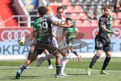 3. Liga; FC Ingolstadt 04 - Hannover 96 II; Zweikampf Kampf um den Ball Niklaus Jeremie (29 H96) Pascal Testroet (37, FCI)
