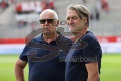 3. Liga; Rot-Weiss Essen - FC Ingolstadt 04; vor dem Spiel Geschäftsführers Dietmar Beiersdorfer (FCI Sport Kommunikation) Vorsitzender des Vorstandes Peter Jackwerth (FCI)