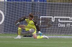 3. Liga; Testspiel; FC Ingolstadt 04 - TSV Rain/Lech, Torwart Maurice Dehler (46, FCI) hält