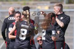 2. Bundesliga Frauen - Saison 2025/26 - FC Ingolstadt 04 Frauen - Borussia Mönchengladbach - Cheftrainer Benjamin Stolte (FC Ingolstadt Frauen I) gibt Anweisungen - XXXXX - Foto: Meyer Jürgen