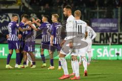 2.BL; Erzgebirge Aue - FC Ingolstadt 04; Spiel ist aus 1:0 Niederlage, enttäuscht Fatih Kaya (9, FCI) Maximilian Beister (11, FCI)