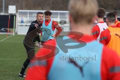 3.Liga - Saison 2022/2023 - FC Ingolstadt 04 -  - Cheftrainer Michael Köllner (FCI) beim ersten Training - Cheftrainer Michael Köllner (FCI) gibt Anweisungen - Foto: Meyer Jürgen