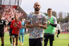 3. Liga; Rot-Weiss Essen - FC Ingolstadt 04; Spieler bedanken sich bei den Fans Nico Antonitsch (5, FCI) Torwart Markus Ponath (40, FCI) Marcel Costly (22, FCI)