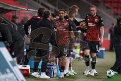 3. Liga - Saison 2026/27 - FC Ingolstadt 04 - TSG Hoffenheim II - Keanan Bennetts (Nr.18 - FCI) und Vinko Sapina (Nr.41 - FCI) werden ausgewechselt - XXXXX - Foto: Meyer Jürgen