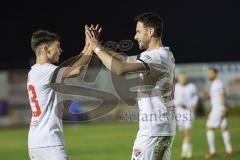 Toto-Pokal; 
Türkgücü München - FC Ingolstadt 04; Tor Jubel Treffer 0:5 Ryan Malone (16, FCI) danke an Felix Keidel (43, FCI)