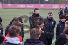 A-Junioren - Bundesliga Süd Fc Ingolstadt 04 - SC Freiburg -  Cheftrainer Wittmann Sabrina (FC Ingolstadt A-Jugend) spricht zu ihren Spielern nach dem Spiel - - Das Spiel ist aus - Foto: Meyer Jürgen