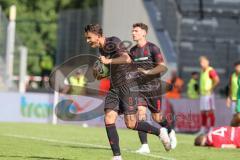 3. Liga - Saison 2025/26 - Energie Cottbus - FC Ingolstadt 04  - Der 1:1 Ausgleichstreffer durch Carlsen Frederic Bennedsgaard (Nr.8 - FC Ingolstadt 04) - jubel -   - Foto: Meyer Jürgen