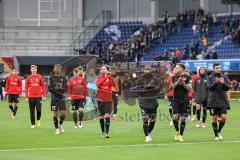 3. Liga; SC Verl - FC Ingolstadt 04; Niederlage, hängende Köpfe 2:1, Spieler bedanken sich bei den Fans, Ehrenrunde, Nico Antonitsch (5, FCI) Rico Preißinger (6, FCI) Patrick Schmidt (9, FCI) Visar Musliu (16, FCI) Arian Llugiqi (25, FCI)