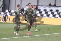 3. Liga; SC Verl - FC Ingolstadt 04; Tor Jubel Treffer 1:4, Deniz Zeitler (38, FCI) frisch eingewechselt Sebastian Grönning (11, FCI) Gustav Christensen (24, FCI)