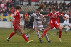 DFB -Pokal Frauen - Saison 2025/26 - FC Ingolstadt 04 Frauen - FC Bayern München - Stefanie Reischmann (Nr.24 - FC Ingolstadt Frauen I) - Caruso Arianna rot Bayern - Stanway Georgia links rot Bayern - Foto: Meyer Jürgen