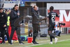 3. Liga; SC Verl - FC Ingolstadt 04; Moussa Doumbouya (27, FCI) Tor Jubel Treffer 0:1 Cheftrainer Rüdiger Rehm (FCI) Sportmanager Malte Metzelder (FCI)