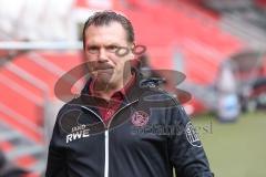 3. Liga; FC Ingolstadt 04 - Rot-Weiss Essen; Cheftrainer Uwe Koschinat (RWE) vor dem Spiel