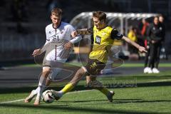 3. Liga; Borussia Dortmund II - FC Ingolstadt 04; Zweikampf Kampf um den Ball Benjamin Kanuric (8, FCI) Reitz Tony (36 BVB2)