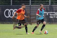 2. Bundesliga - FC Ingolstadt 04 - Trainingsauftakt mit neuem Trainerteam - Trainingsspiel Rico Preisinger (6, FCI) Maximilian Wolfram (8, FCI)