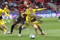 3. Liga; FC Ingolstadt 04 - Borussia Dortmund II; Bryang Kayo (48, FCI) Hettwer Julian (20 BVB2) Zweikampf Kampf um den Ball