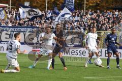 3. Liga; VfB Oldenburg - FC Ingolstadt 04; Zweikampf Kampf um den Ball vor dem Tor, Pascal Testroet (37, FCI) Appiah Marcel (3 VfB) Patrick Schmidt (9, FCI) Arian Llugiqi (25, FCI) Ndure Dominique (27 VfB)