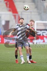 3. Liga; FC Ingolstadt 04 - SV Sandhausen; Zweikampf Kampf um den Ball Max Plath (14 FCI) Maciejewski Tim (20 SVS)