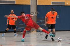 Hallenturnier MTV Ingolstadt - Saison 2025/26 - SV Zuchering - SV Kasing - Emre Erbas orange Kasing - Florian Gjeka rot Zuchering - Foto: Meyer Jürgen