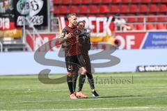 3. Liga; FC Ingolstadt 04 - VfB Lübeck; Sieg Jubel Freude 6:1; Tobias Schröck (21, FCI) mit Cheftrainerin Sabrina Wittman (FCI)