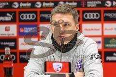 3. Liga; FC Ingolstadt 04 - VfL Osnabrück; Interview Pressekonferenz Cheftrainer Tobias Schweinsteiger (VfL)