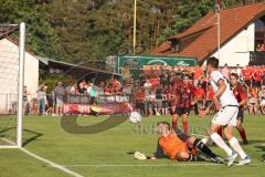 Toto Pokal - Saison 2022/2023 - SpVgg Heßdorf - FC Ingolstadt 04 - Torwart Sebastian Heinlein (Nr.1 - SpVgg Hessdorf) - Röhl Merlin (Nr.34 - FCI) - Foto: Meyer Jürgen