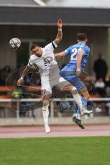 Toto Pokal; Halbfinale; FV Illertissen - FC Ingolstadt 04; Zweikampf Kampf um den Ball Pascal Testroet (37, FCI) Niklas Jeck (22 FVI)