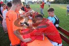 Toto Pokal - Saison 2022/2023 - SpVgg Heßdorf - FC Ingolstadt 04 - Nach dem Spiel - Jubel -Sieger Toto Pokal -  Dominik Franke (Nr.3 - FCI) - Autogramm - Foto: Meyer Jürgen