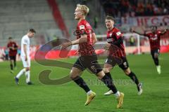 3. Liga; FC Ingolstadt 04 - Hallescher FC; Tor Jubel Treffer Tobias Bech (11, FCI), Denis Linsmayer (23, FCI) Hans Nunoo Sarpei (18 FCI)