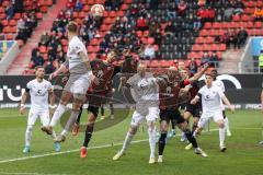 2.BL; FC Ingolstadt 04 - FC ST. Pauli; Zweikampf Kampf um den Ball vor dem Tor, Visar Musliu (16, FCI) Makienok Simon (16 Pauli) Nico Antonitsch (5, FCI)