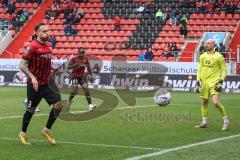 3. Liga; FC Ingolstadt 04 - 
VfB Oldenburg; Torchance verpasst Patrick Schmidt (9, FCI) ärgert sich, Torwart Felix Dornebusch (25 VfB)