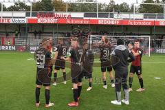 3.Liga - Saison 2023/2024 - SC Verl - FC Ingolstadt 04 - Die Mannschaft bedankt sich bei den Fans -  - Foto: Meyer Jürgen