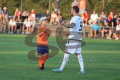 Toto Pokal - Saison 2022/2023 - SpVgg Heßdorf - FC Ingolstadt 04 - Ein Fan bittet Patrick Schmidt (Nr.9 - FCI) um sein Trikot - Foto: Meyer Jürgen