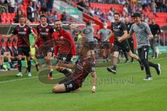 DFB Pokal; FC Ingolstadt 04 - Erzgebirge Aue; Fatih Kaya (9, FCI) Schuß 2:1 Tor Jubel, hinten Cheftrainer Roberto Pätzold (FCI) Marc Stendera (10, FCI) Merlin Röhl (34, FCI) Stefan Kutschke (30, FCI)